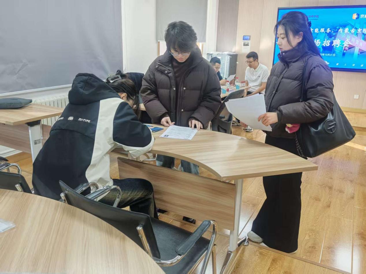 9930177240d2d23ec7e18b7712f1589f,4354bc0f4b1cbb8b580aec09b71020c1